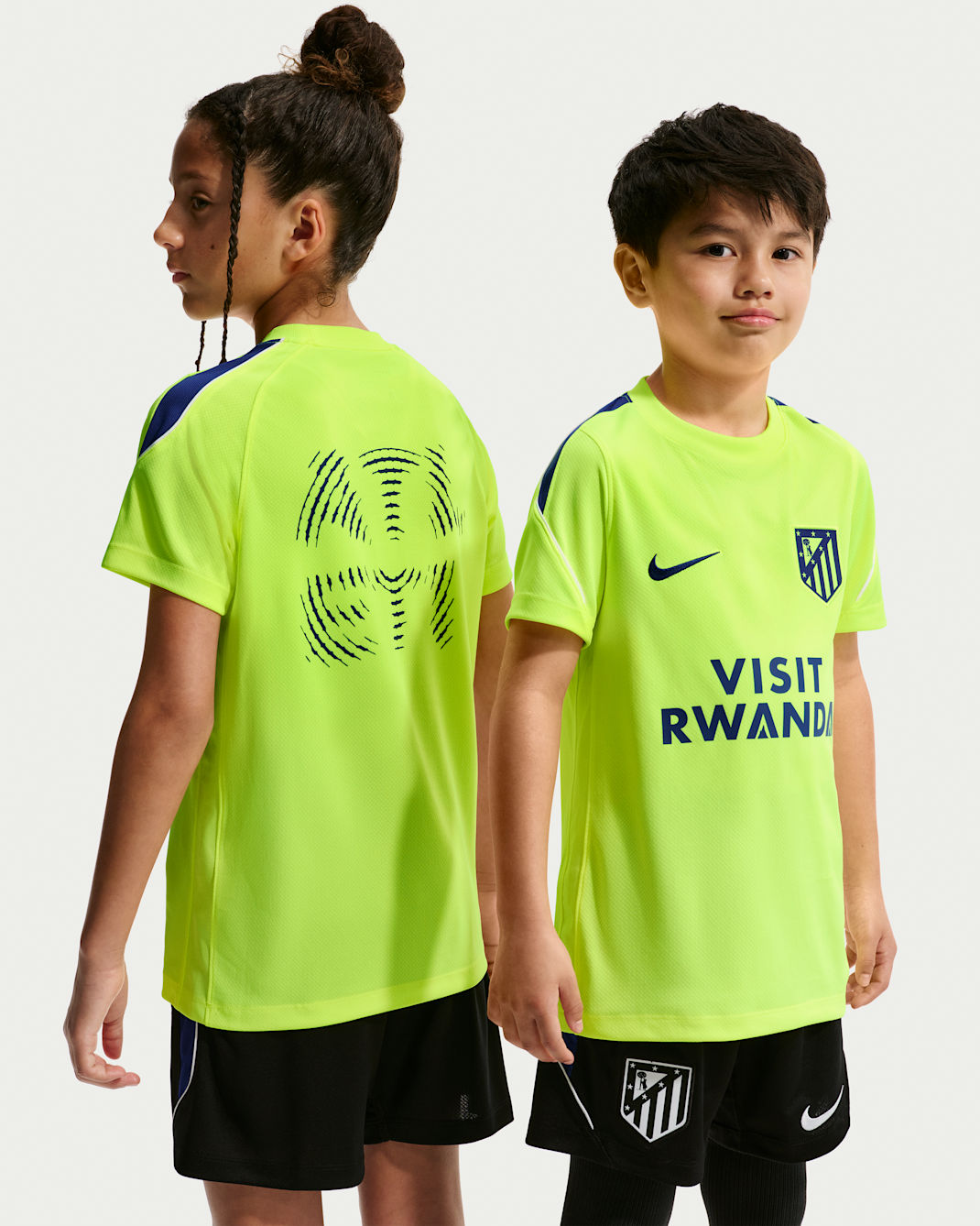 Atlético Madrid Strike Older Kids' Nike Football Dri-FIT Short-Sleeve Top - Volt/White/Deep Royal Blue/Deep Royal Blue