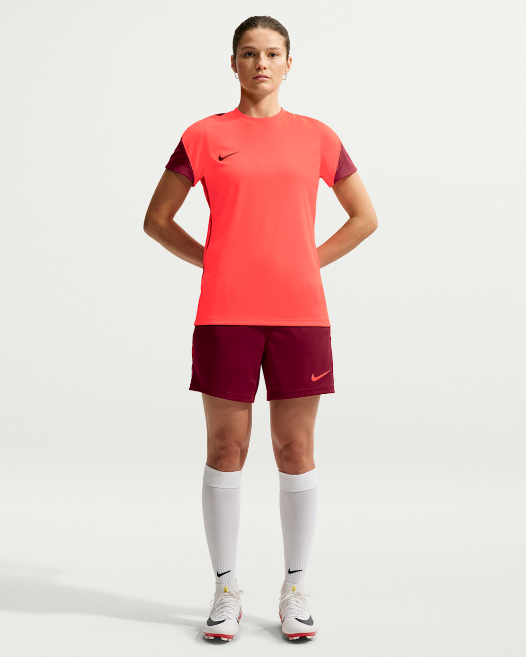 Nike Strike Dri-FIT strikket fotballshorts til dame - Team Red/Bright Crimson/Bright Crimson/Bright Crimson
