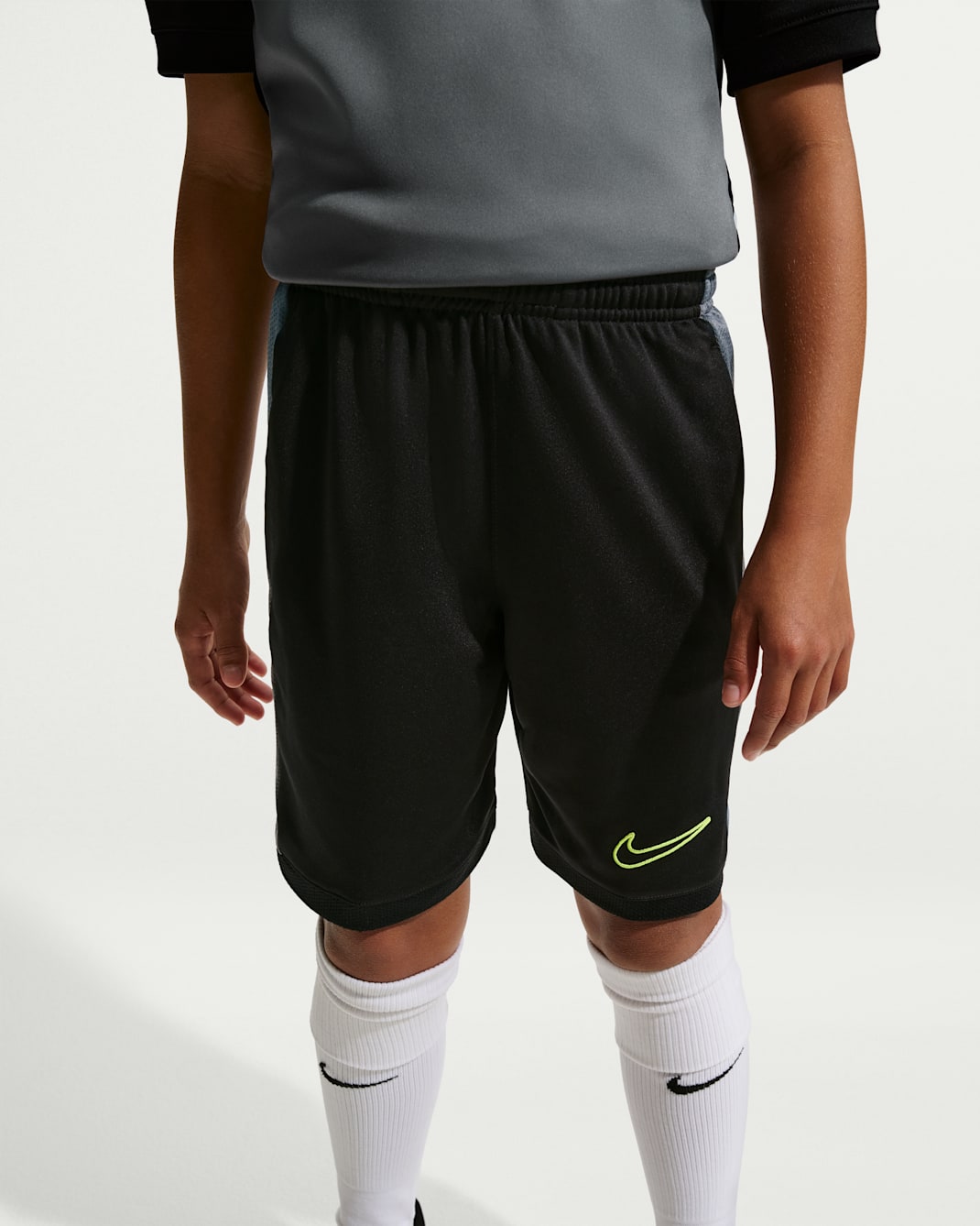 Nike Academy Big Kids' Dri-FIT Soccer Knit Shorts