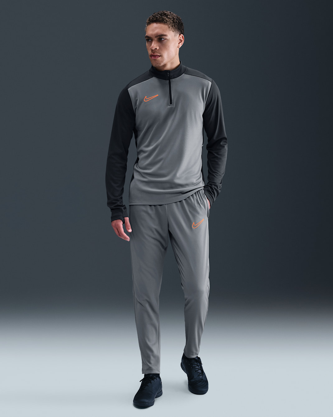 Nike Academy Dri-FIT férfi futballnadrág - Cool Grey/Anthracite/Total Orange