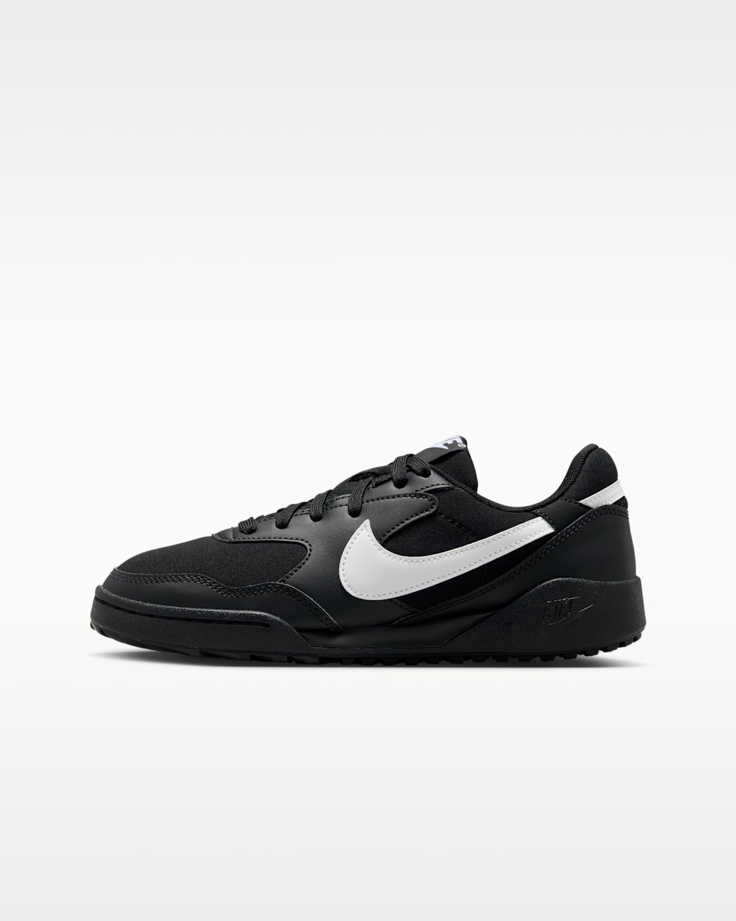 Nike Terra Manta Older Kids' Shoes - Black/White