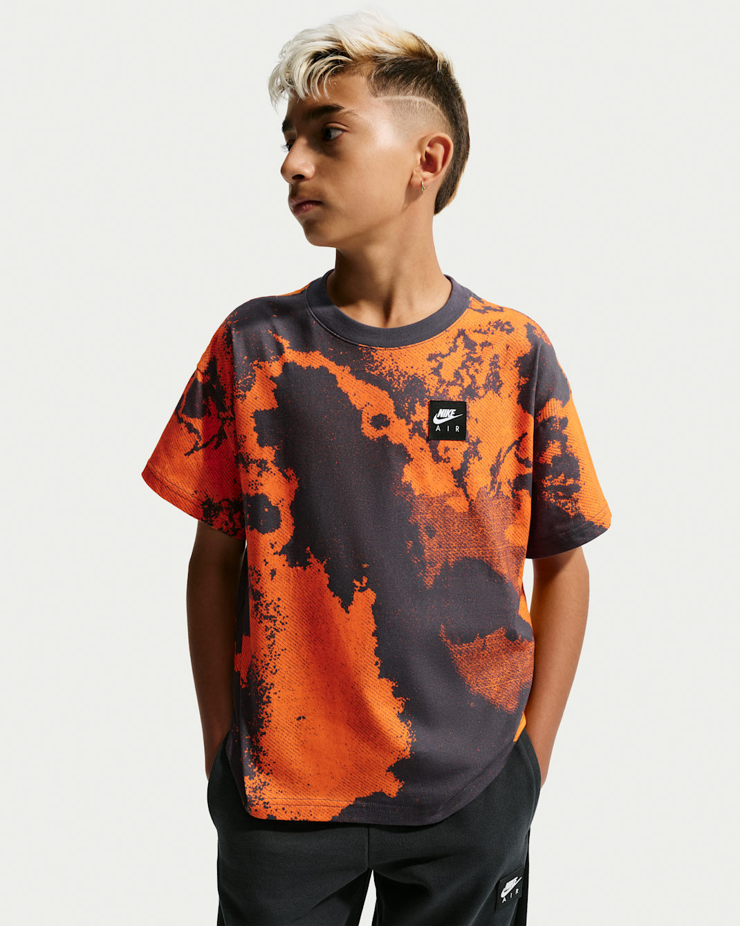 Nike Sportswear Older Kids' T-Shirt - Total Orange