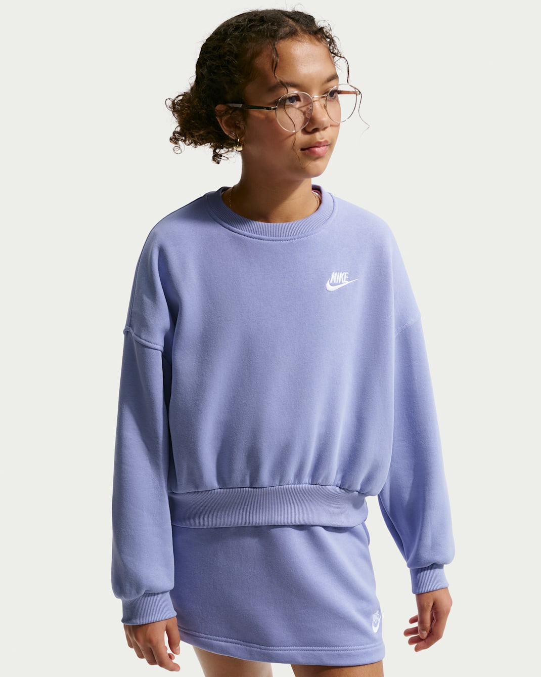 Nike Sportswear Club Fleece Girls' Boxy Crew-Neck Sweatshirt - Light Thistle/Light Thistle/White