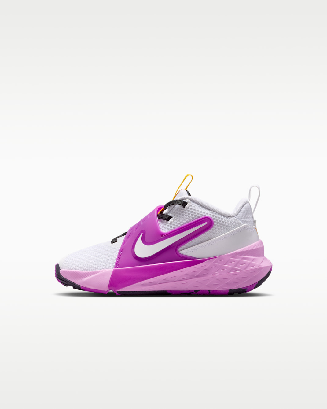 รองเท้าเด็กเล็ก Nike Team Hustle D 12 - ขาว/University Gold/Vivid Purple/ขาว