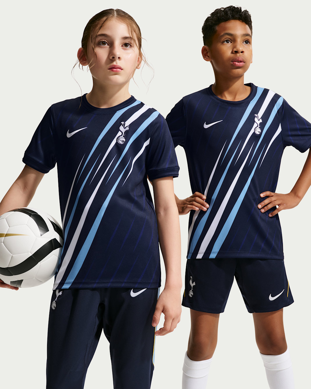 Tottenham Hotspur Older Kids' Nike Dri-FIT Football Pre-Match Short-Sleeve Top - Obsidian/Obsidian/White