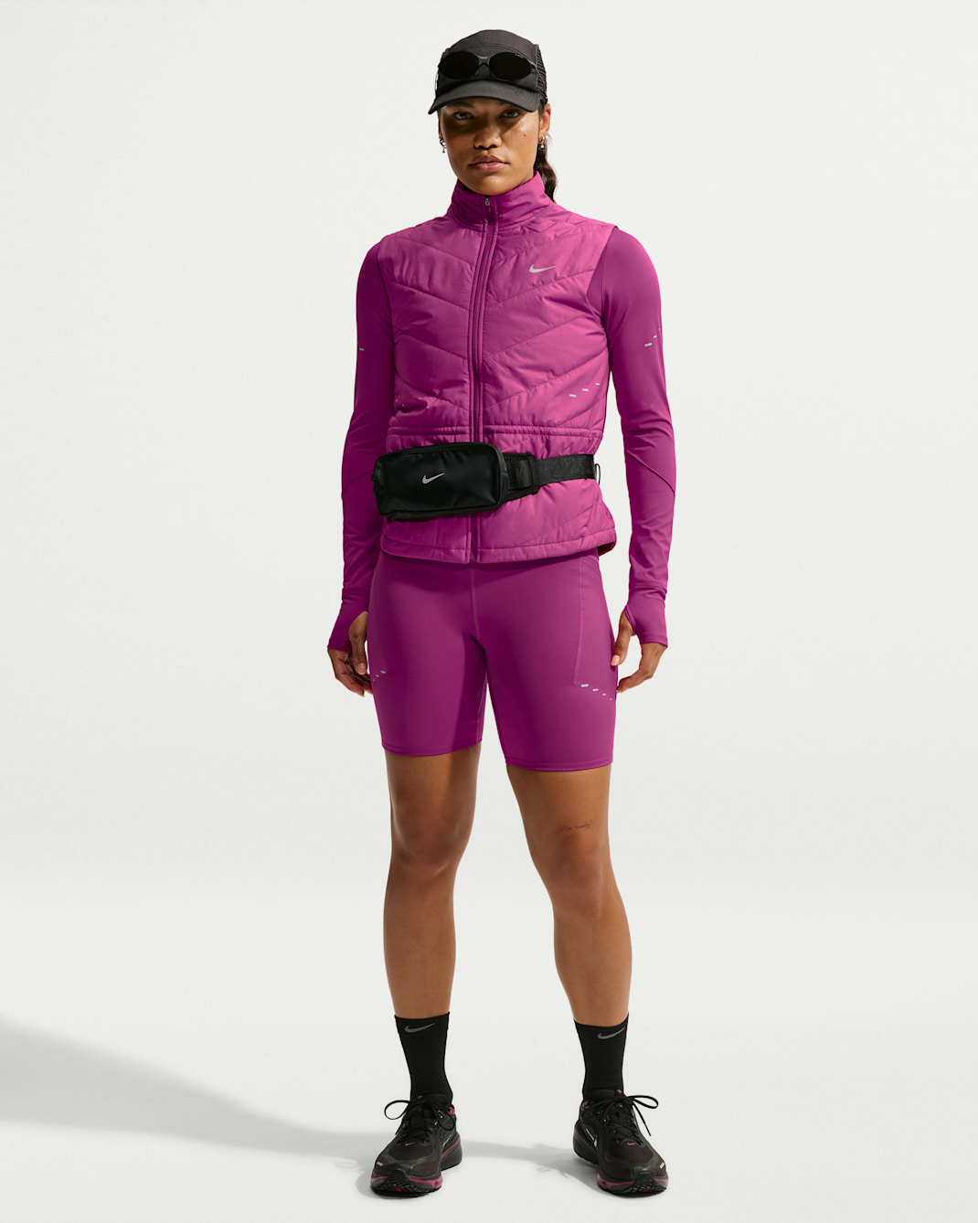 Nike Swift Pantalón corto de running de 18 cm y talle alto Dri-FIT - Mujer - True Berry