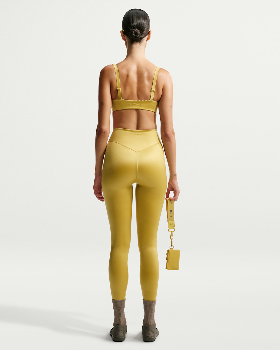 NikeSKIMS Satin Shine Women's Padded Picot Sports Bra