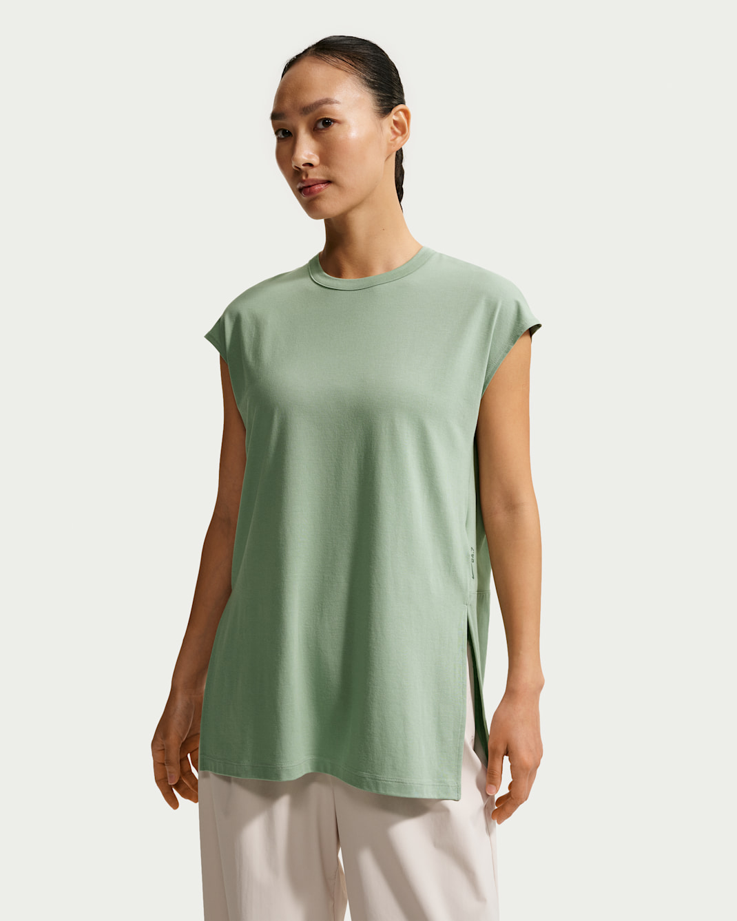 Nike 24.7 ImpossiblySoft Women's Dri-FIT Tank Top - Steam/Steam/Dutch Green