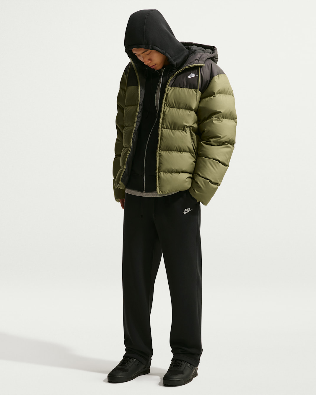 Nike Club Pantalón de tejido Fleece con dobladillo abierto - Hombre - Negro/Negro/Plata metalizado