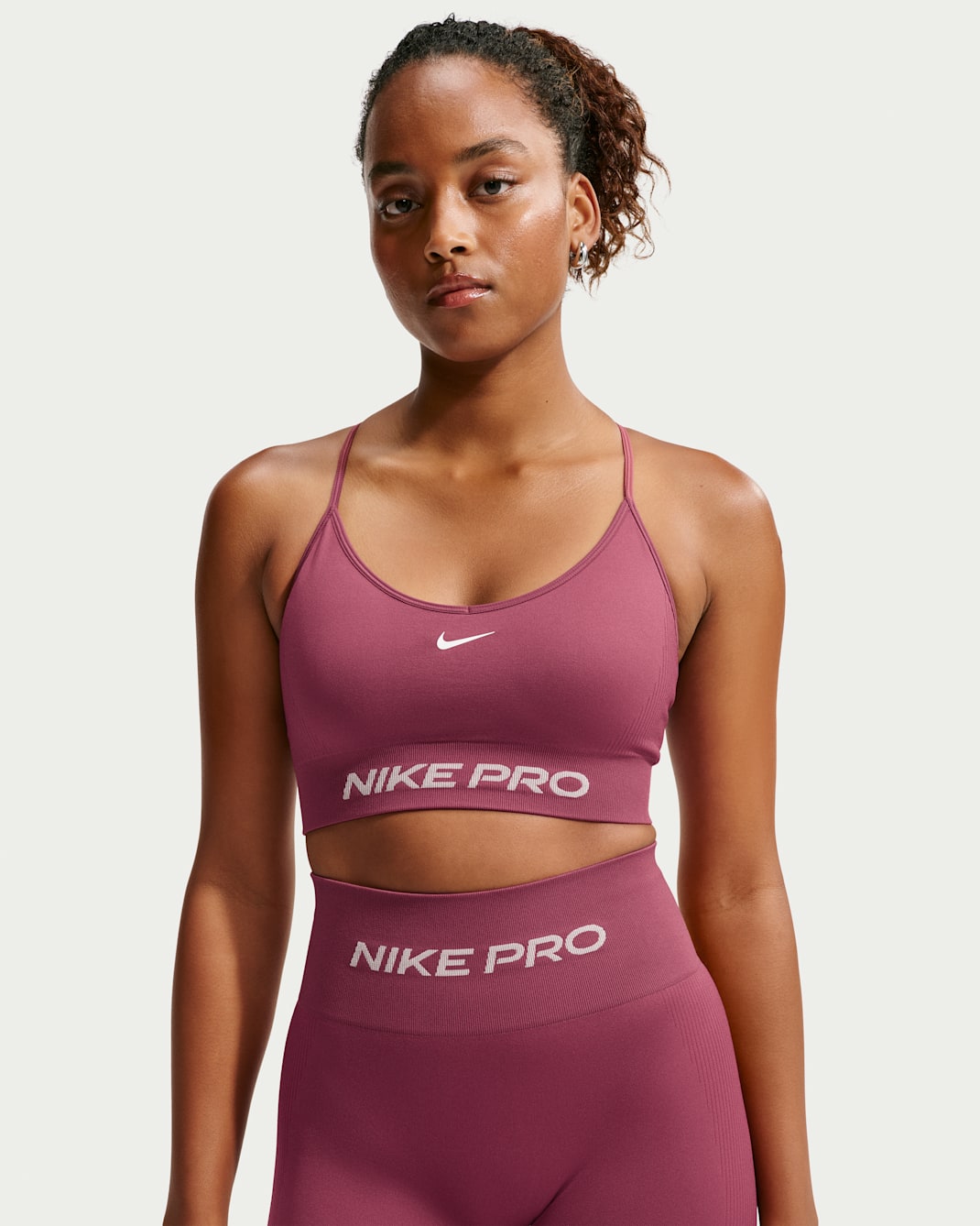 Nike Pro Seamless Women's Light-Support Padded Sports Bra - Pink Smoke/White