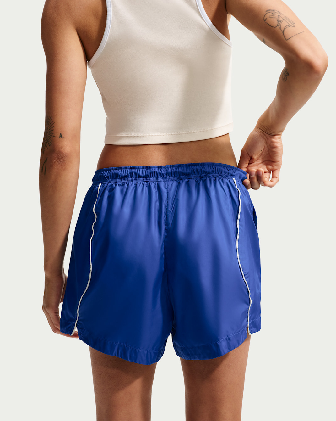 Nike Sportswear  Women's Loose Mid-Rise Repel Woven Shorts