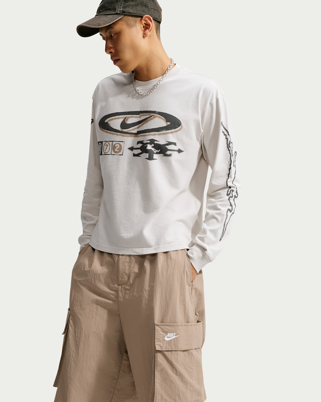 ナイキ スポーツウェア ロングスリーブ Tシャツ - ライトボーン