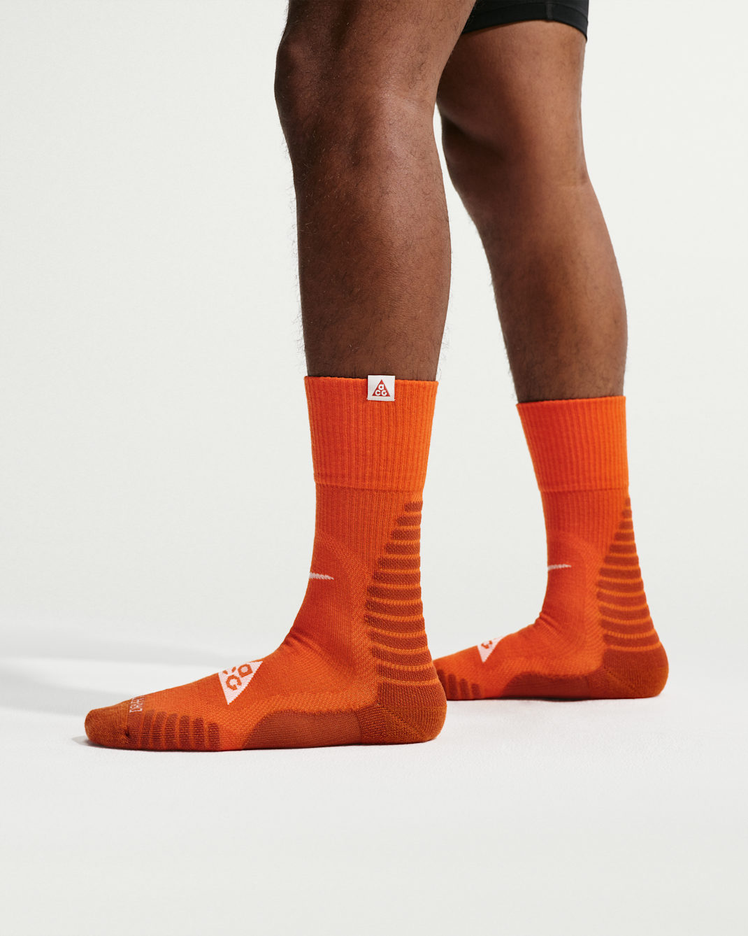 Calcetas amortiguadas (1 par) Nike ACG Outdoor - Naranja fogata/Blanco cumbre