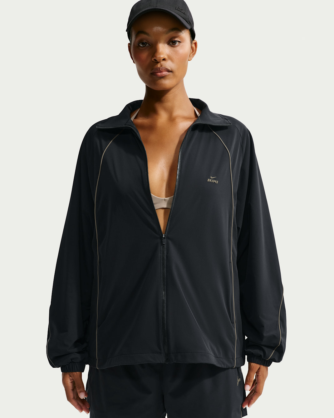 NikeSKIMS Stretch Nylon Women's Oversized Jacket - NSKM Obsidian/Olive Grey/Olive Grey