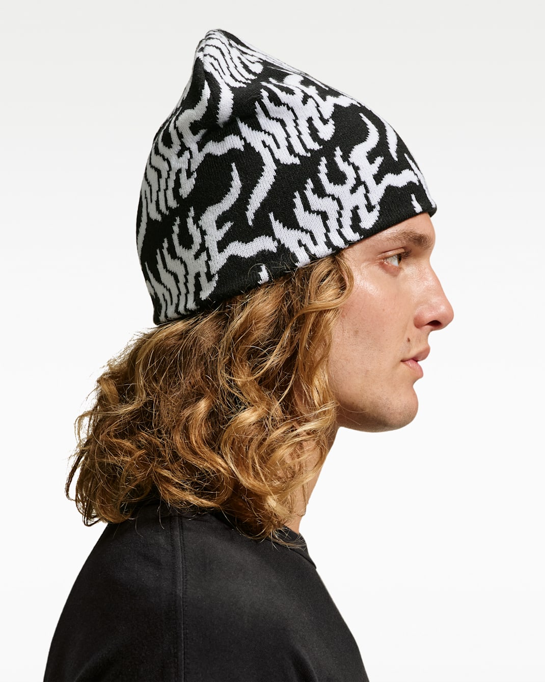 Nike Peak Uncuffed Graphic Beanie