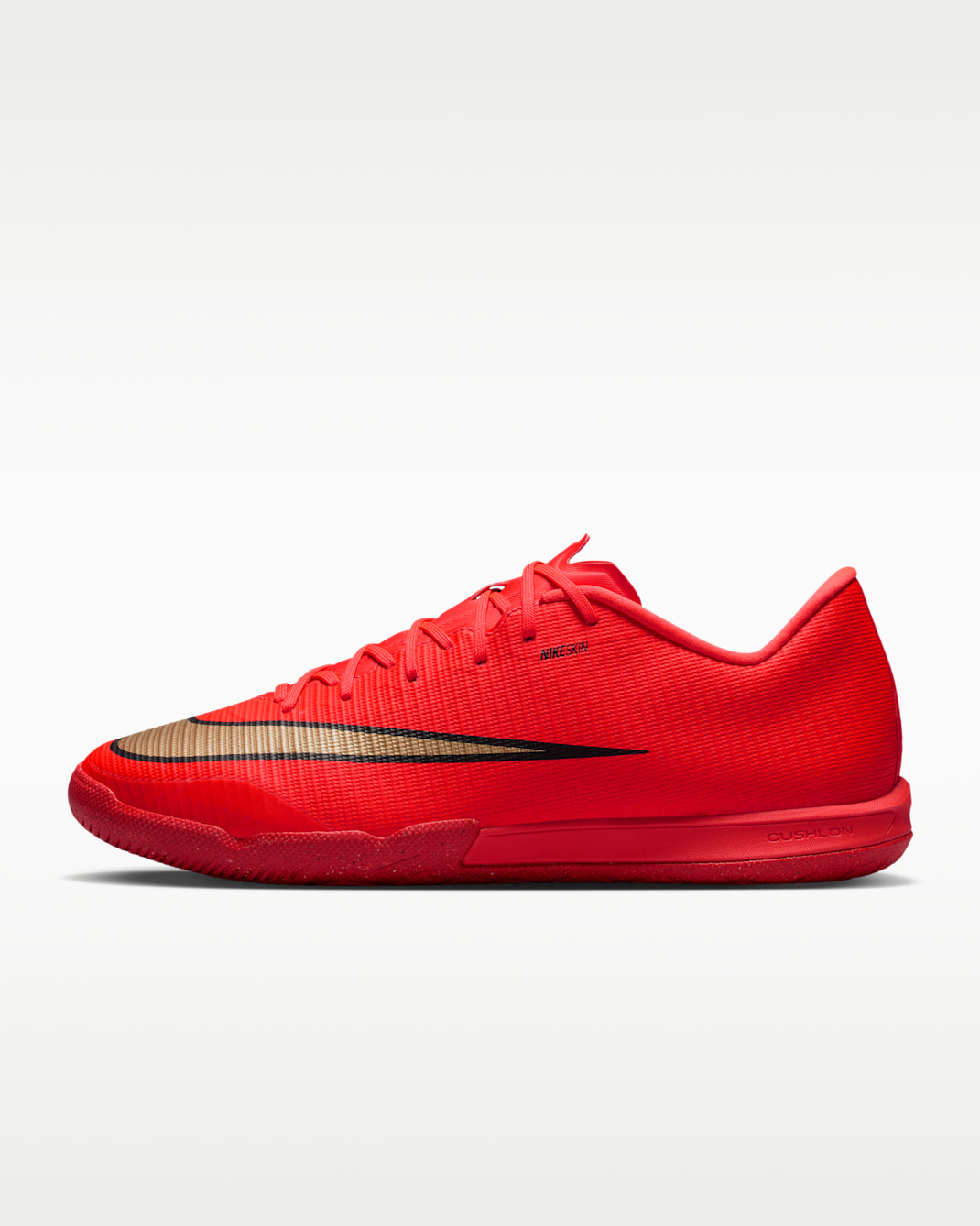Tacos de futbol para cancha cubierta de corte low Nike Mercurial Vapor 17 Academy - Carmesí brillante/Difuso