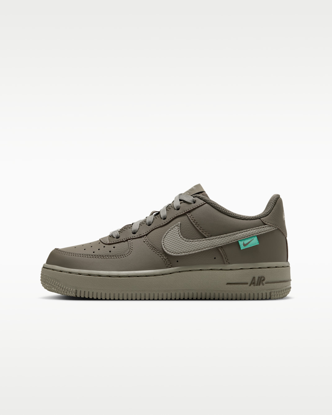 Nike Air Force 1 Tech Essential Older Kids' Shoes. Nike UK