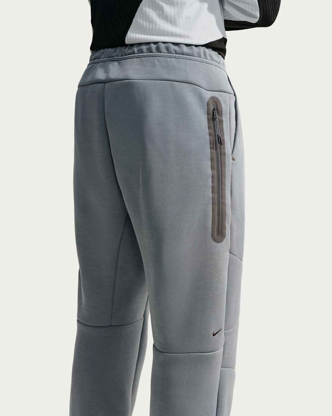 Nike Tech Men's Fleece Open-Hem Pants with Reflective Accents