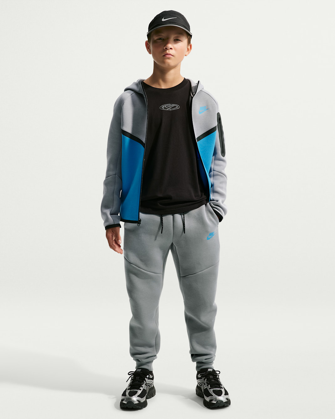 Nike Sportswear Tech Fleece Older Kids' Joggers - Stealth/Black/Light Current Blue