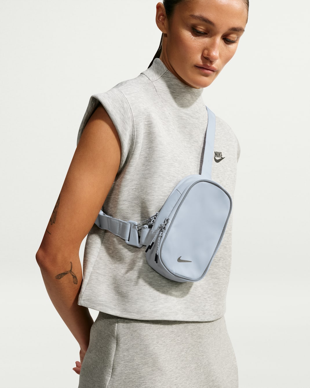 Nike 通勤斜背包 (1 公升) - Football Grey/Football Grey/Reflect Silver