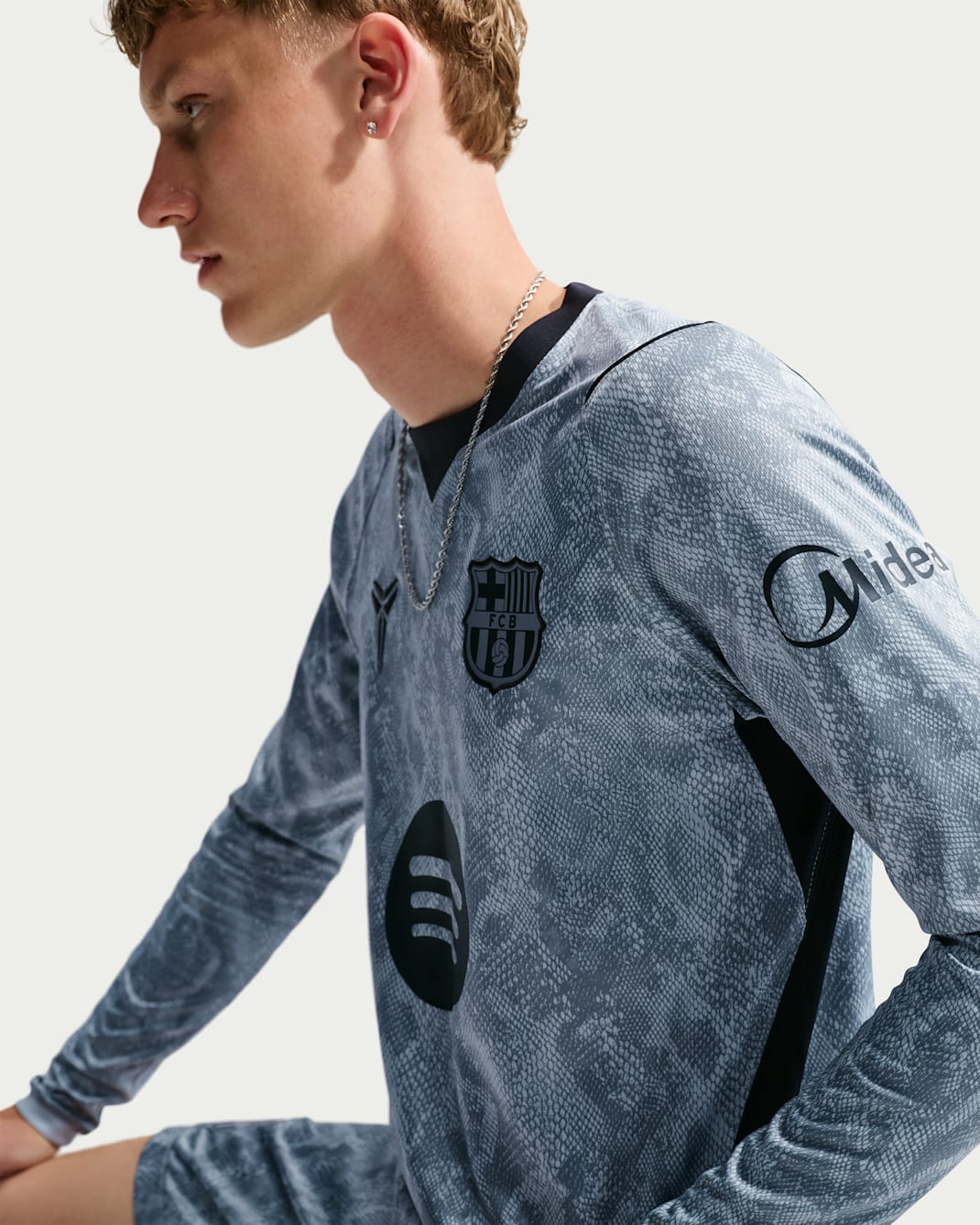FC Barcelona 2026/27 Stadium Goalkeeper Away Men's Kobe Dri-FIT Soccer Replica Jersey