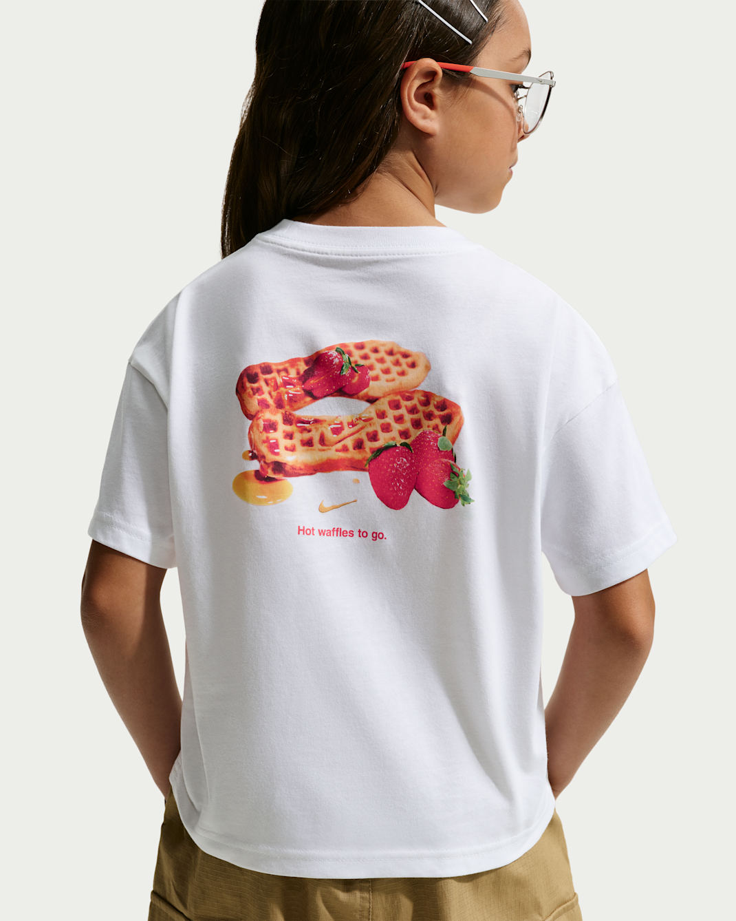 Nike Sportswear Older Kids' (Girls') T-Shirt - White