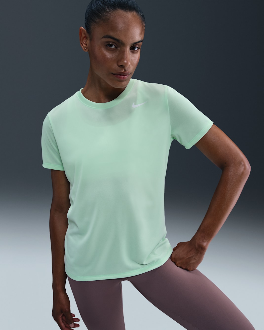 Playera para mujer Nike Dri-FIT - Espuma menta