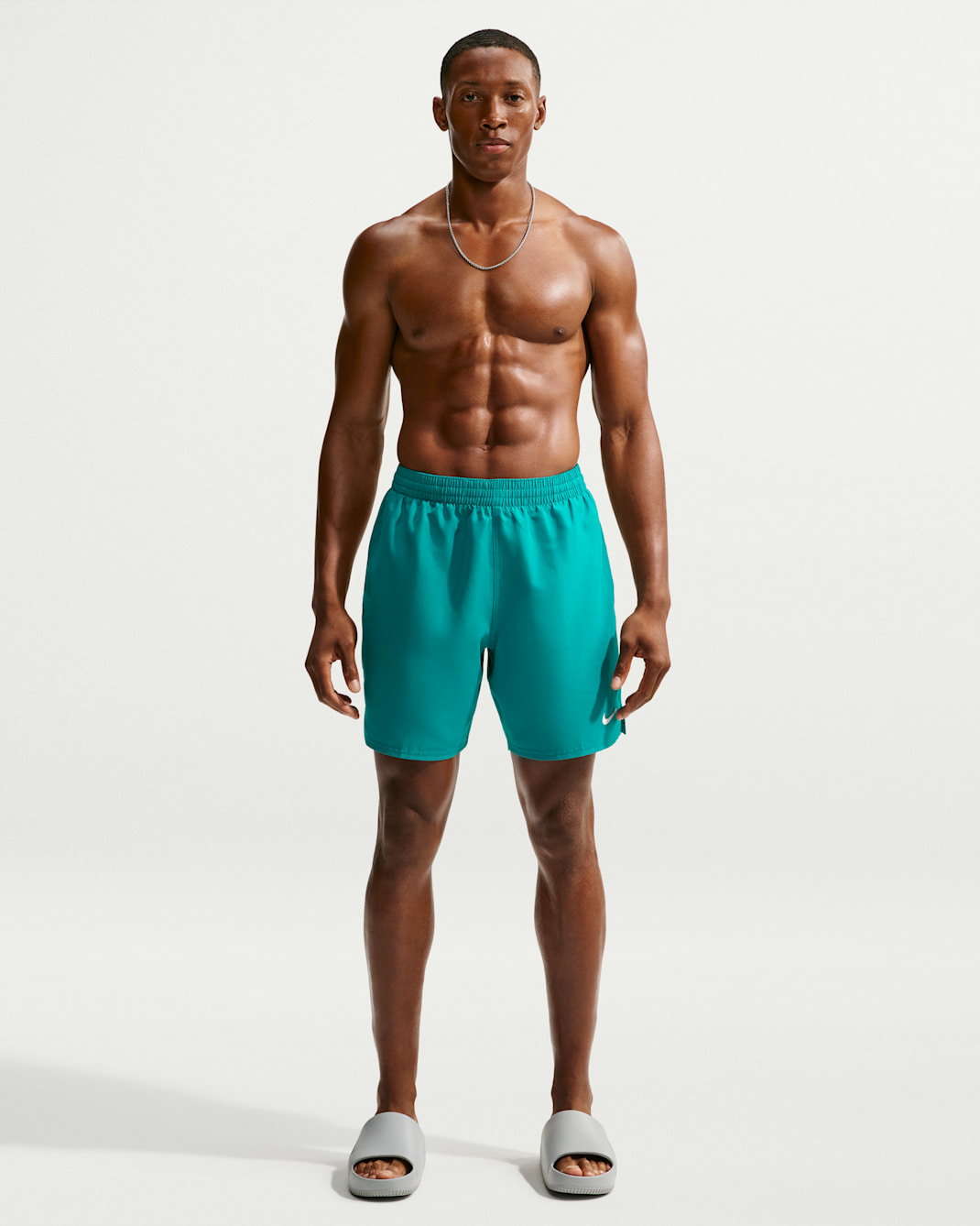 Shorts de playa o alberca de 18 cm con forro de ropa interior para hombre Nike Swim Breaker Essential - Energía/Blanco