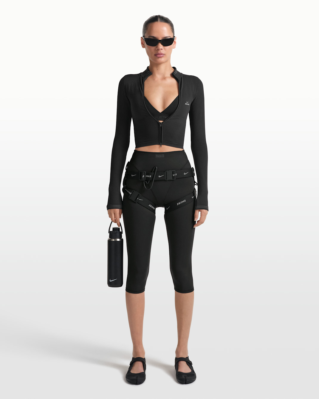 NikeSKIMS Matte Women's V-Panel 43m (approx.) Cropped Leggings - NSKM OBSIDIAN