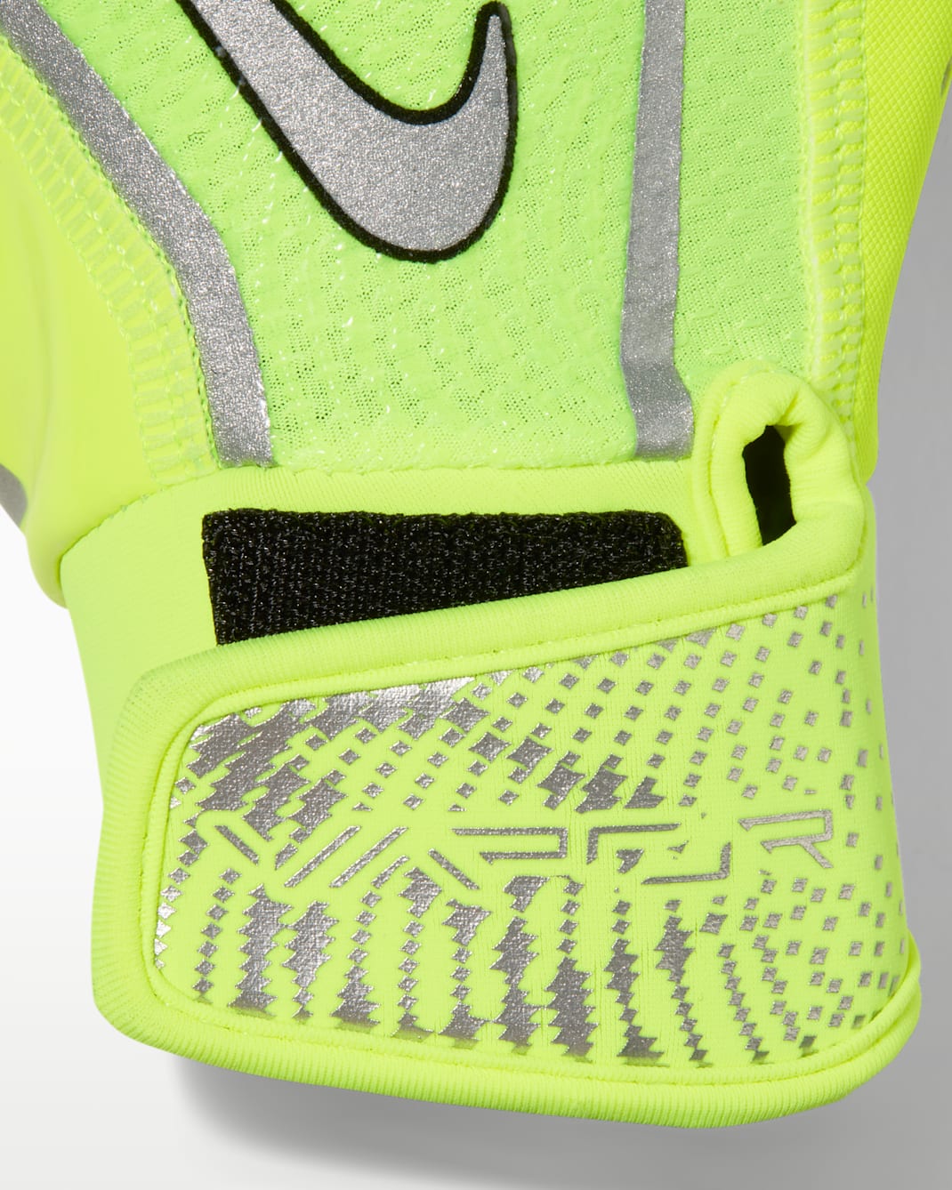 Nike Vapor Jet Combine 9.0 Big Kids' Football Gloves (1 Pair)