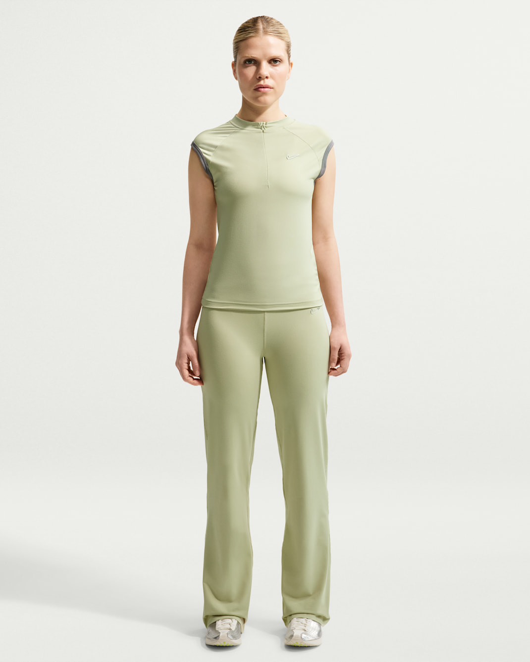 Nike Sportswear slengbukse til dame - Olive Aura