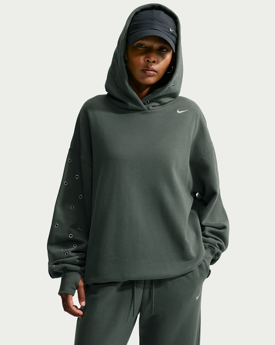 Sudadera con gorro sin cierre oversized para mujer Nike Studio Fleece Medium Weight - Verde camuflaje/Vela
