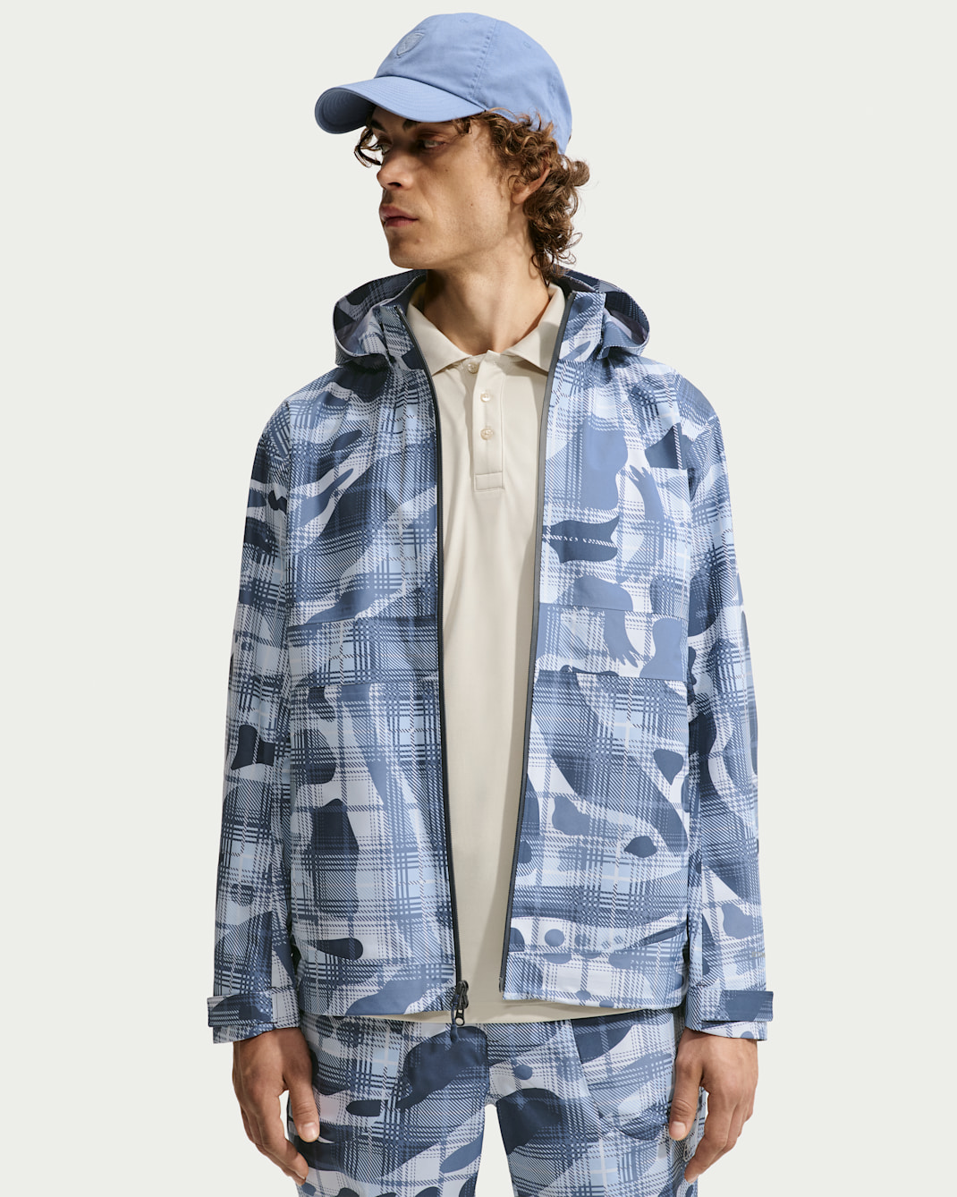 Nike Par Storm-FIT ADV golfjakke med ledig passform og camo-trykk til herre - College Navy/Hvit