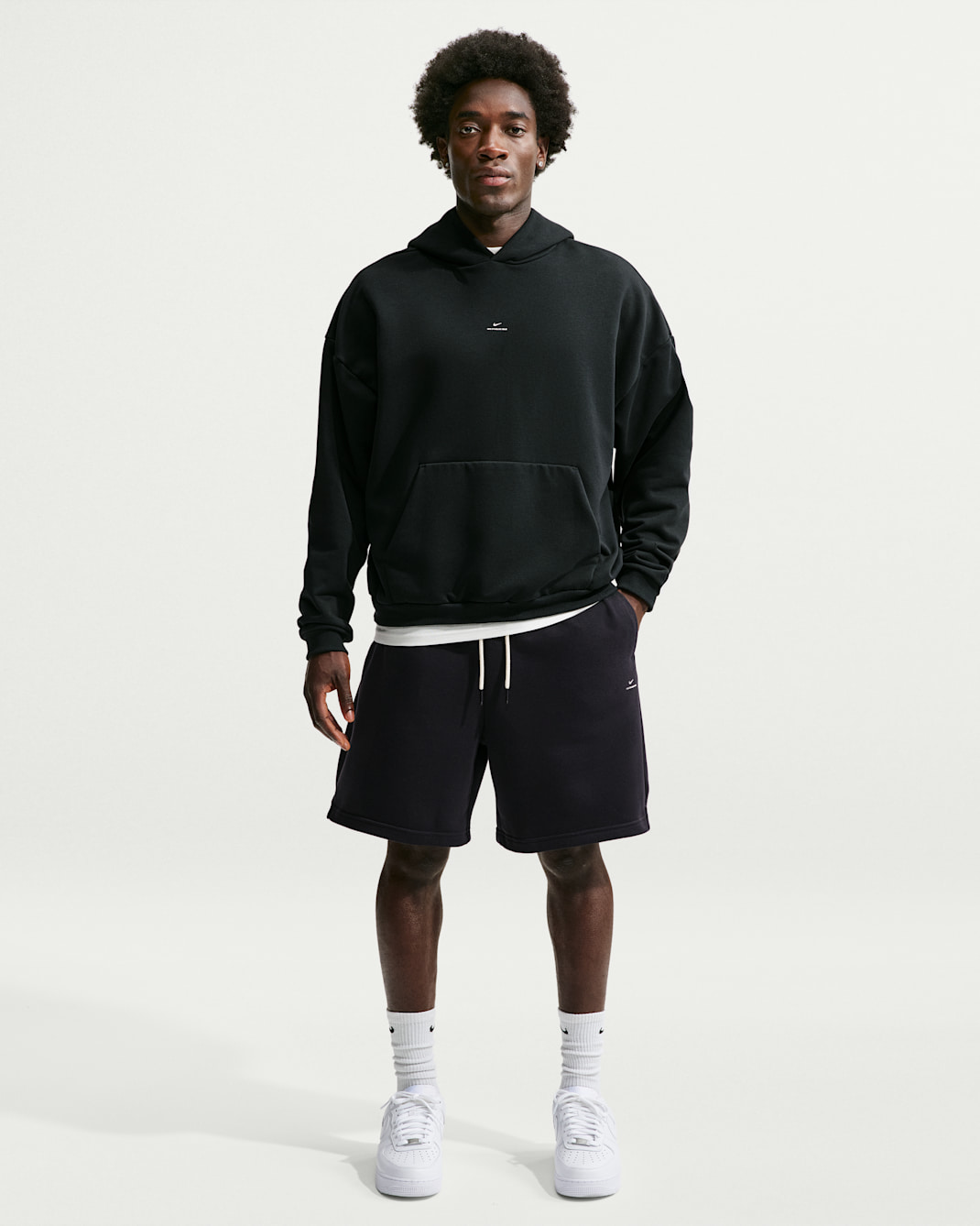 Nike Standard Issue Dri-FIT-basketballshorts i french terry-fleece (20 cm) til mænd - sort/Pale Ivory