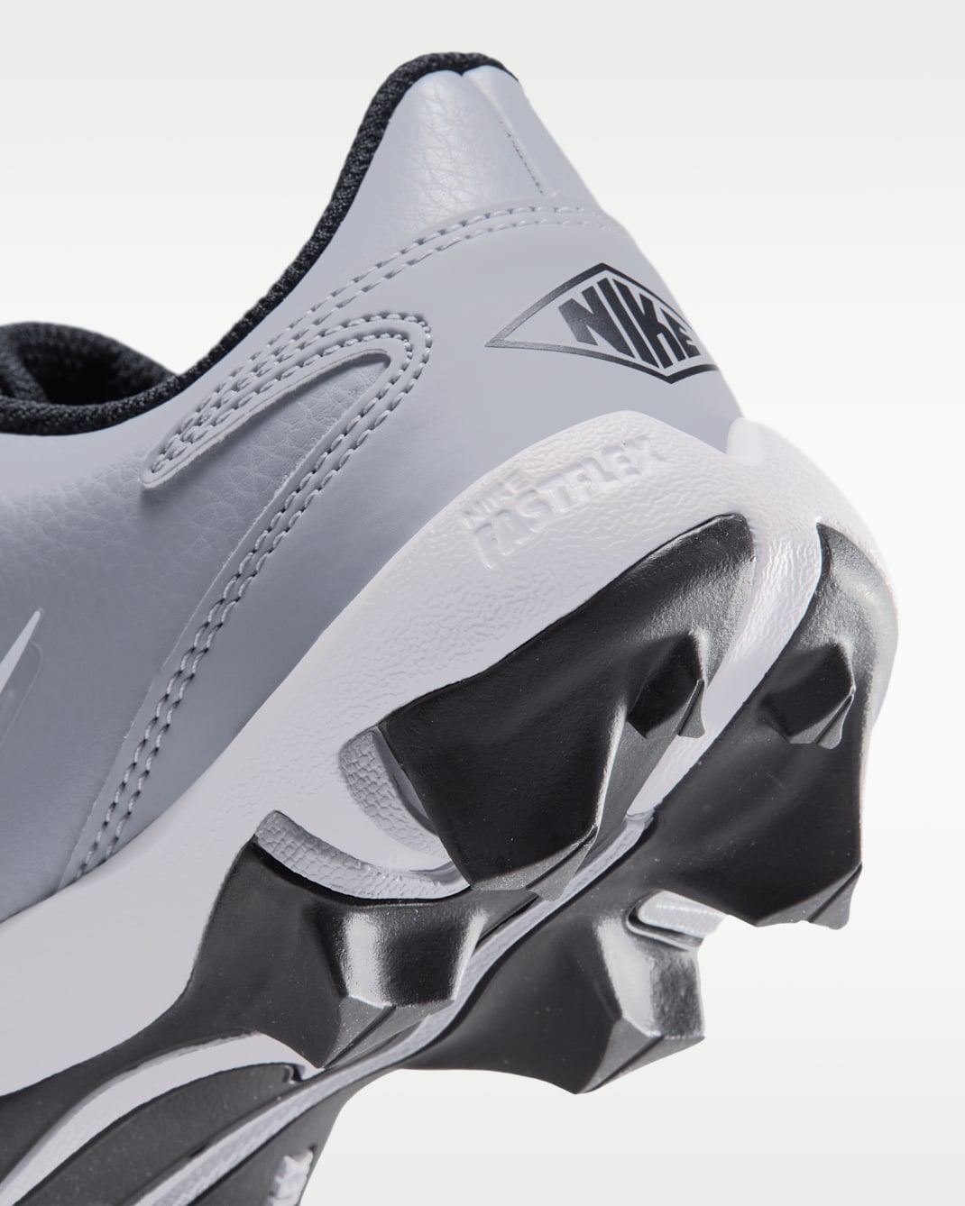 Diamond Clutch Big Kids' Softball Cleats