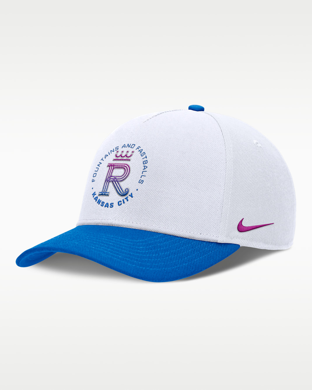 Gorra Nike Dri-FIT de la MLB ajustable y con estructura A-Frame para hombre Kansas City Royals City Connect Rise - Blanco/Azul