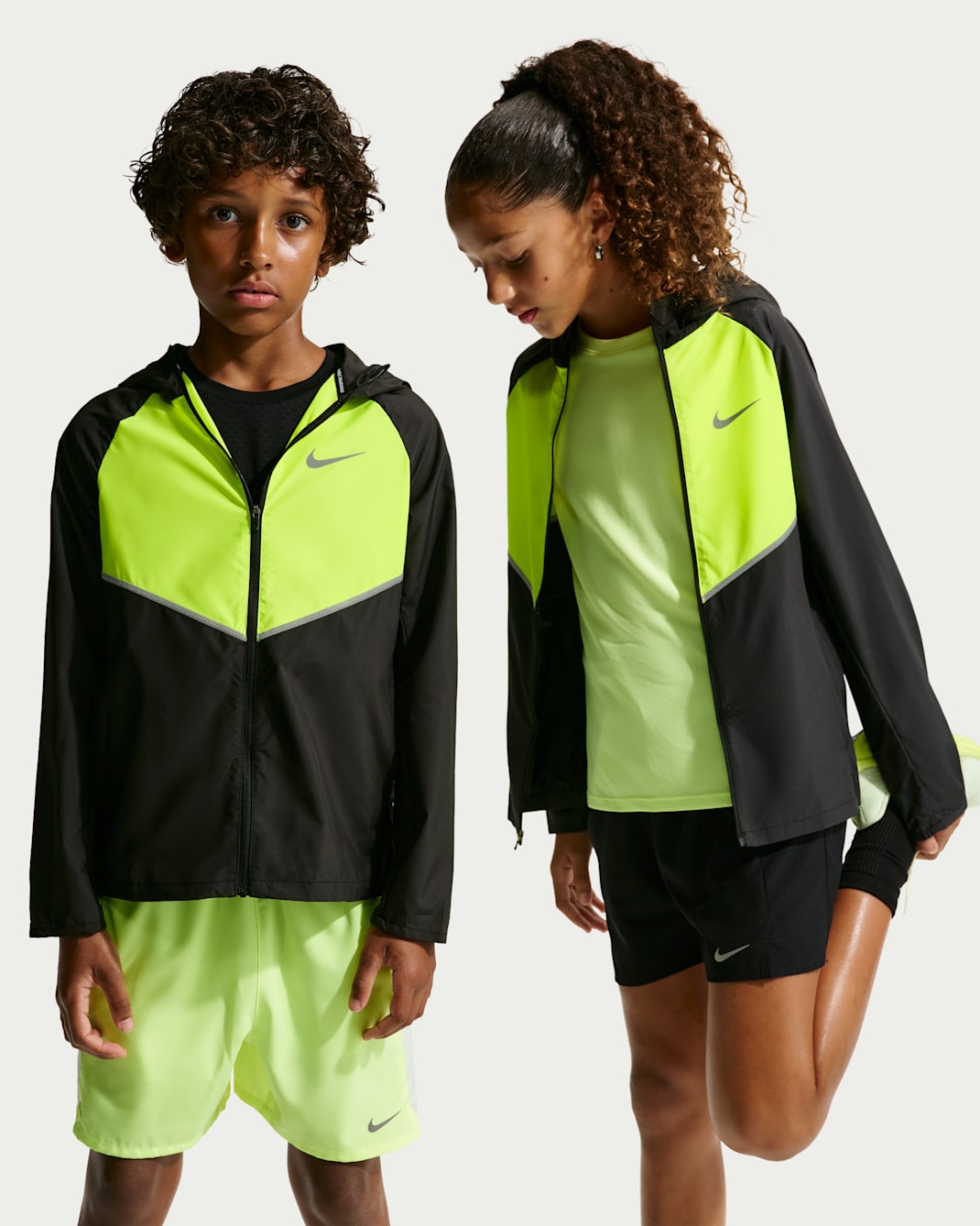 Nike Miler Younger Kids' Repel UV Training Jacket - Black/Lemon Venom/Lemon Venom