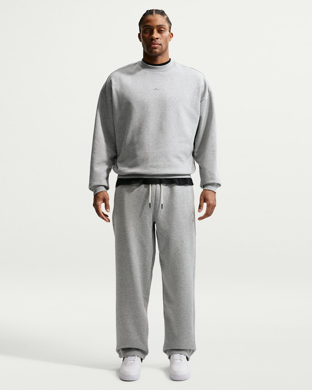 Nike Standard Issue Men's Therma-FIT Brushed Open-Hem Basketball Trousers - Dark Grey Heather/Black