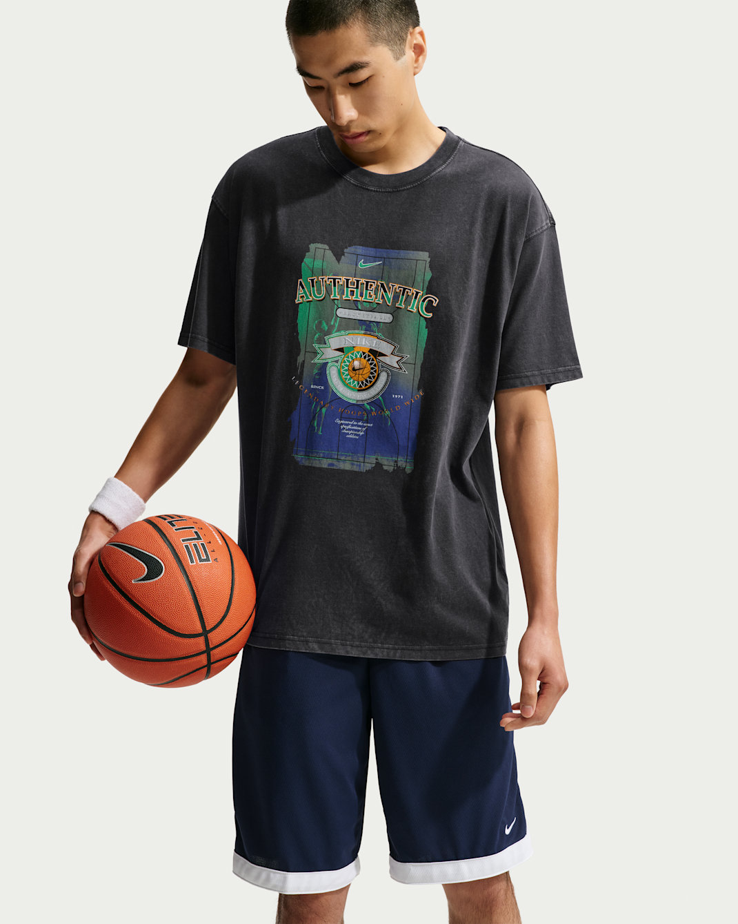 Nike Men's Basketball T-Shirt - Black