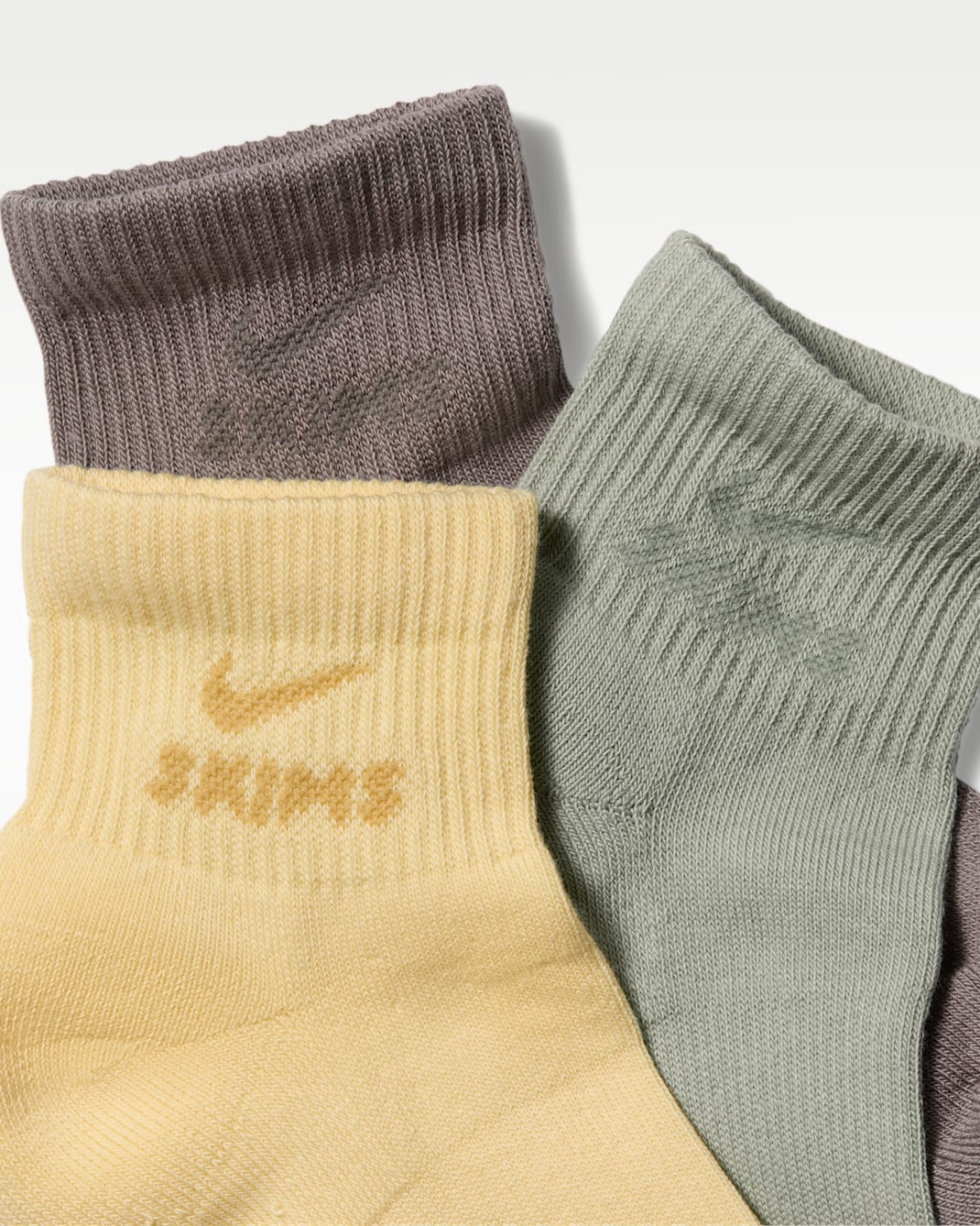 NikeSKIMS Dri-FIT Quarter Sock (3 Pairs)