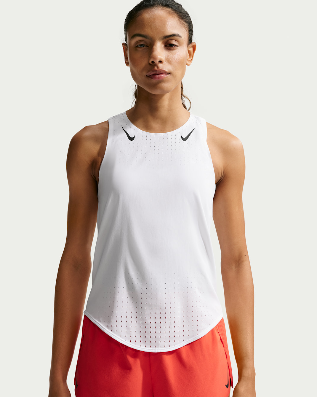Nike AeroSwift Dri-FIT ADV-løbeundertrøje til kvinder - hvid/sort