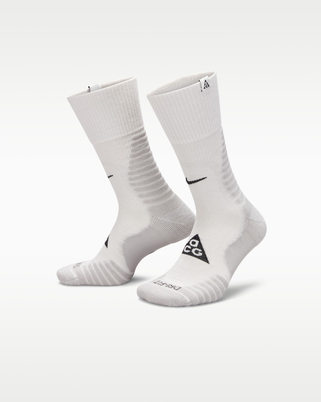 Nike ACG USA Outdoor Cushioned Crew Socks (1 Pair) - Summit White/Light Smoke Grey