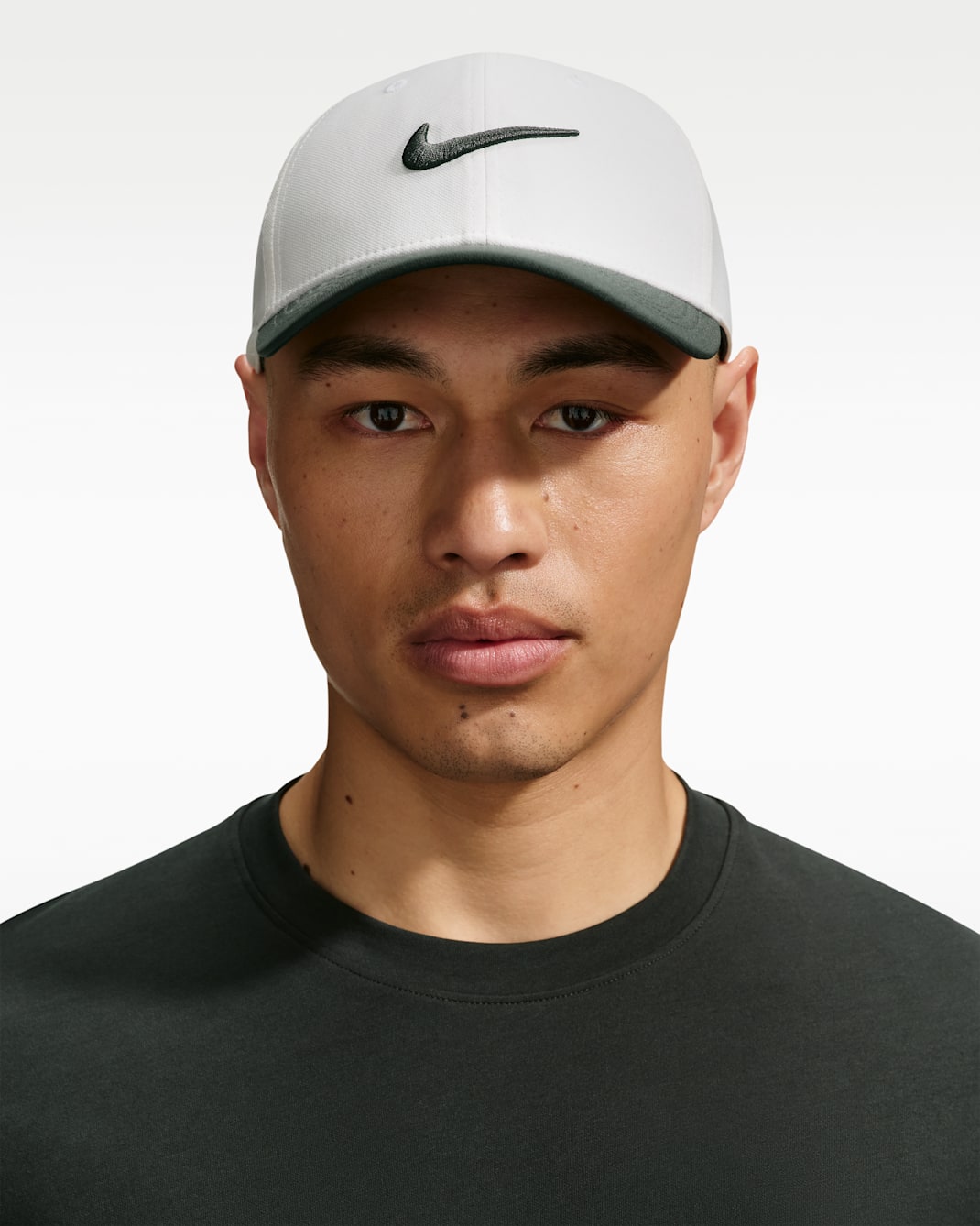 Gorra Swoosh con estructura Nike Dri-FIT Club - Vela/Verde camuflaje/Verde camuflaje