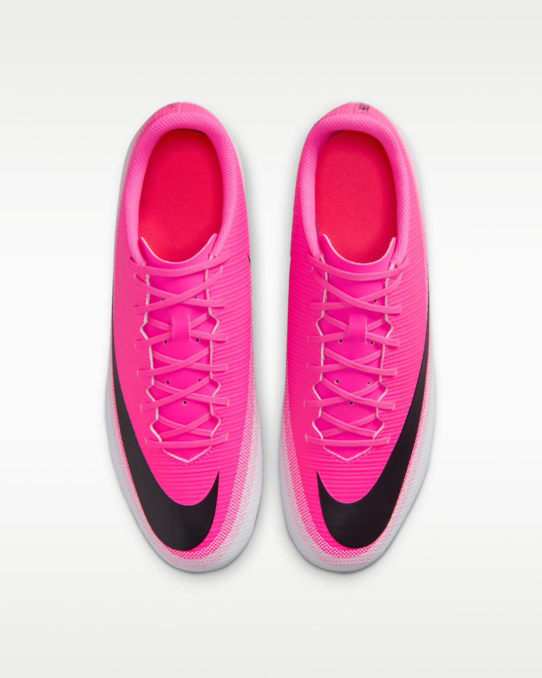 Nike Mercurial Vapor 17 Club Multi-Ground Low-Top Soccer Cleats