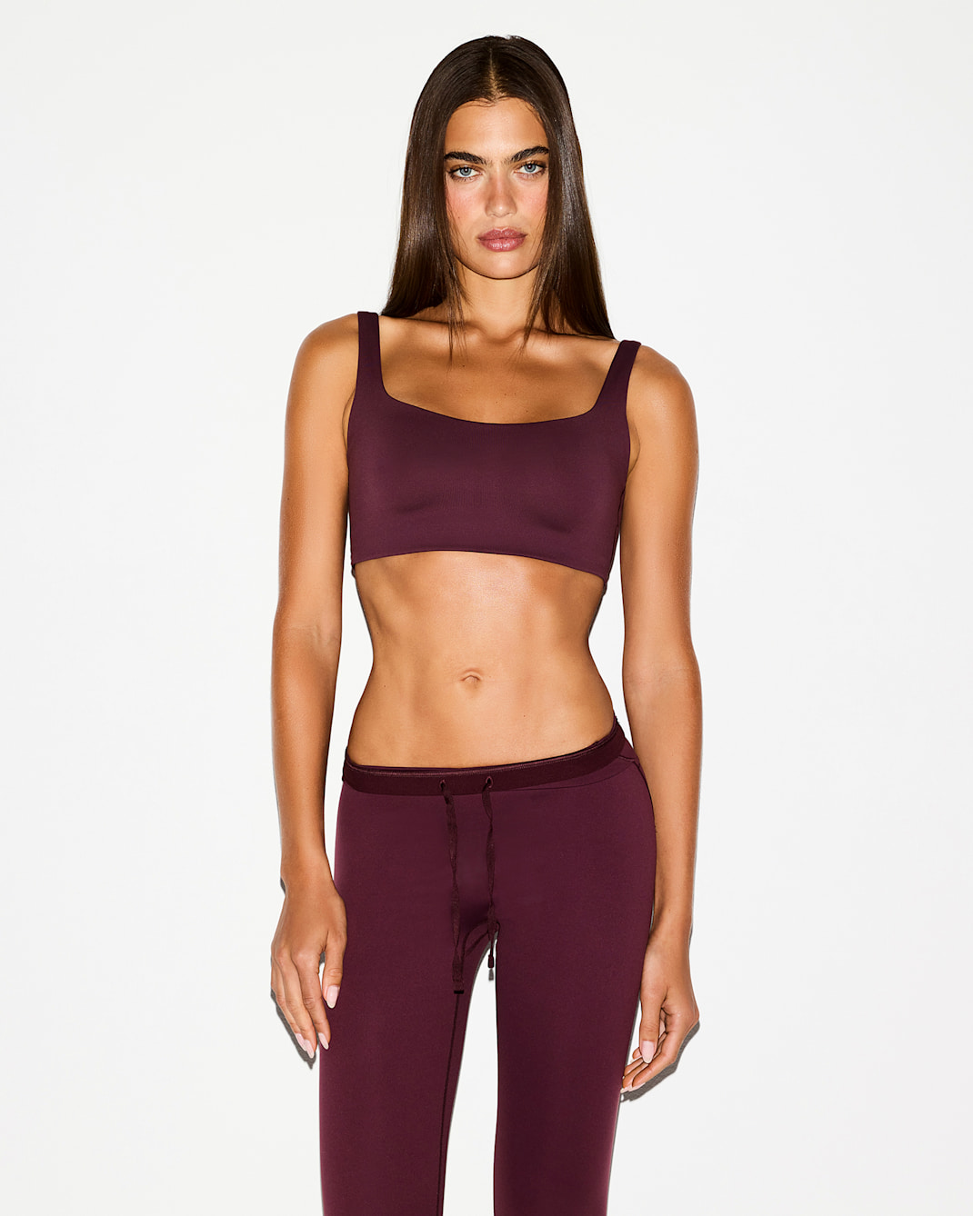 NikeSKIMS Matte Women's Scoop-Neck Bra - NSKM CURRANT