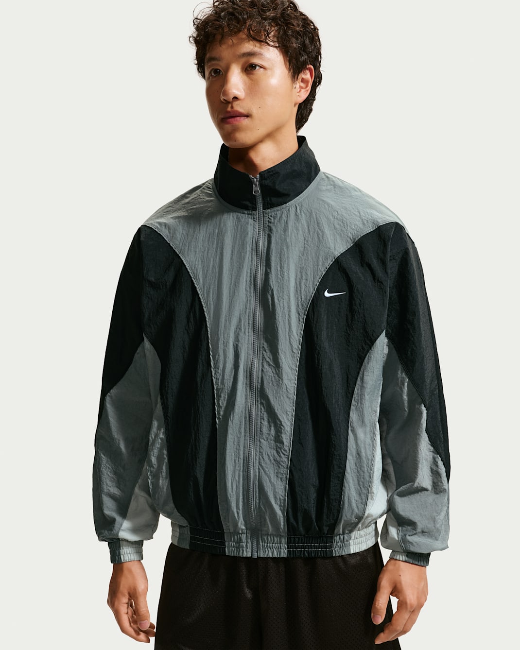 Nike Men's Basketball Jacket - Smoke Grey/Black/Light Smoke Grey/White