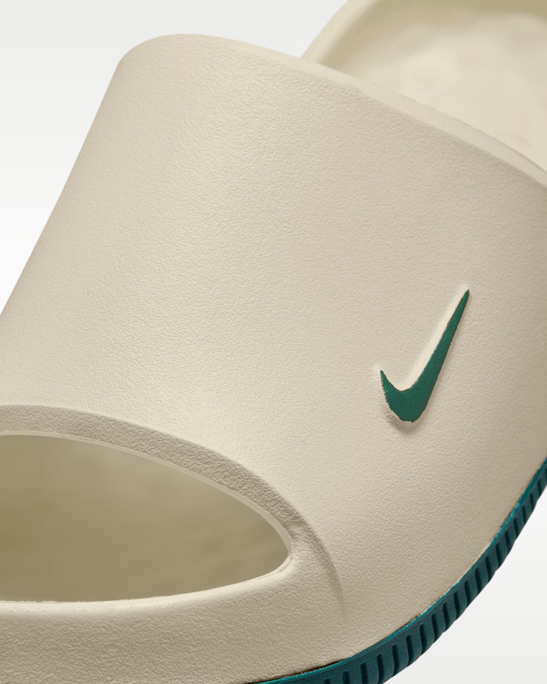 Nike Calm (Philadelphia Eagles) Men's NFL Slides