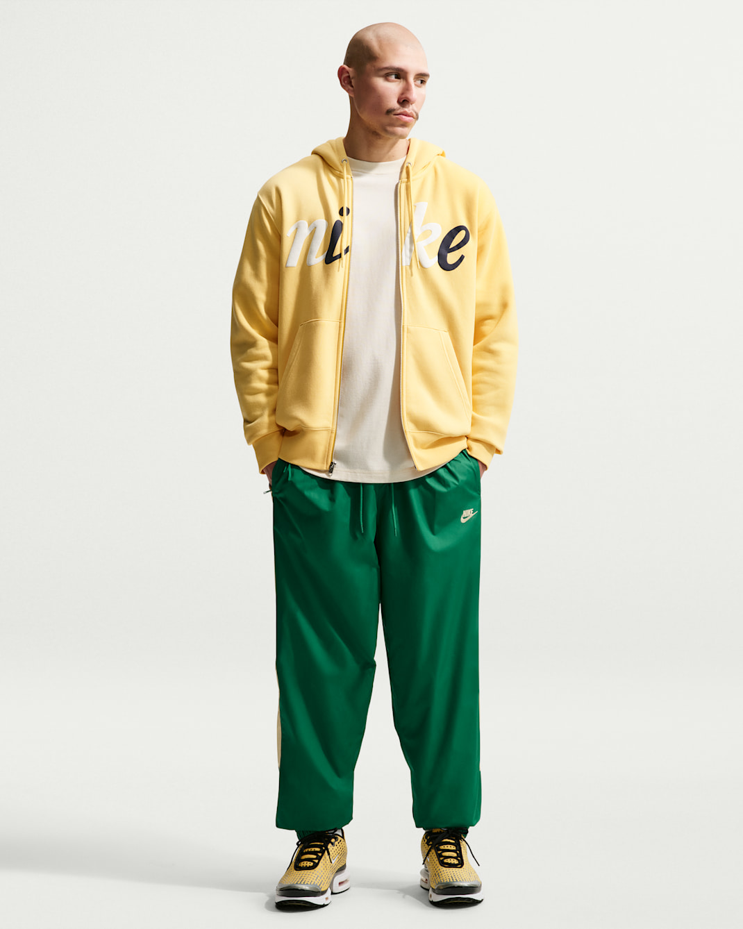 Nike Windrunner Men's Lined Pants - Malachite/Topaz Gold/Topaz Gold