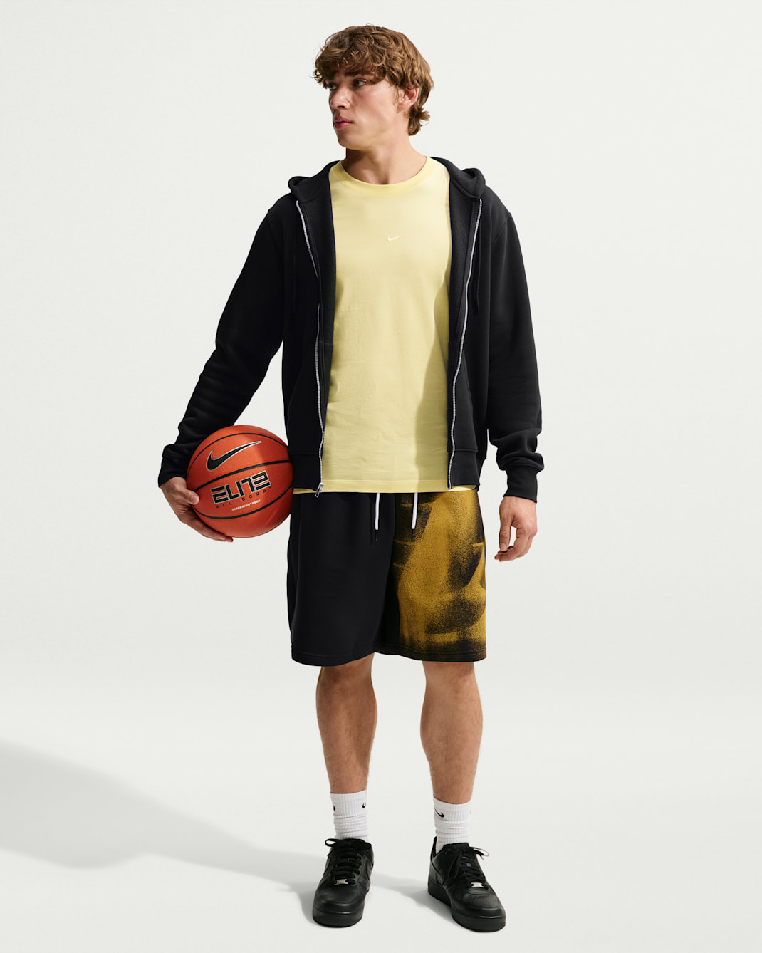 Los Angeles Lakers Standard Issue Nike Men's Fleece Basketball Shorts