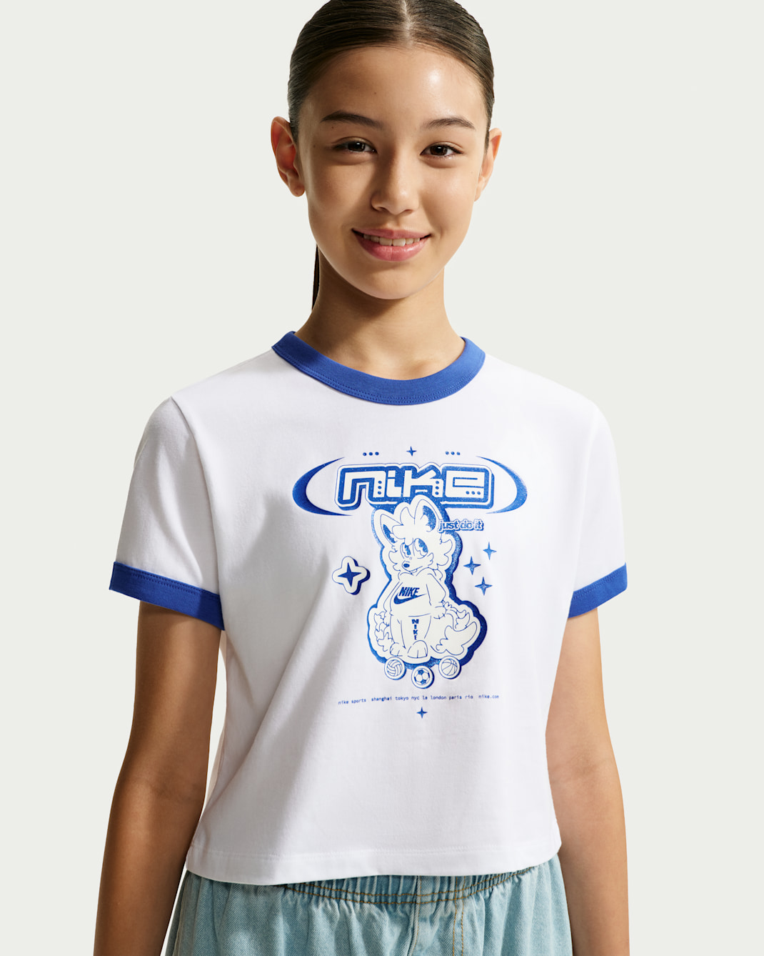 Nike Sportswear Older Kids' (Girls') T-Shirt - White
